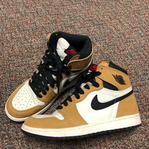 Almost New Jordan Beige Rookie Of The Year 5.5